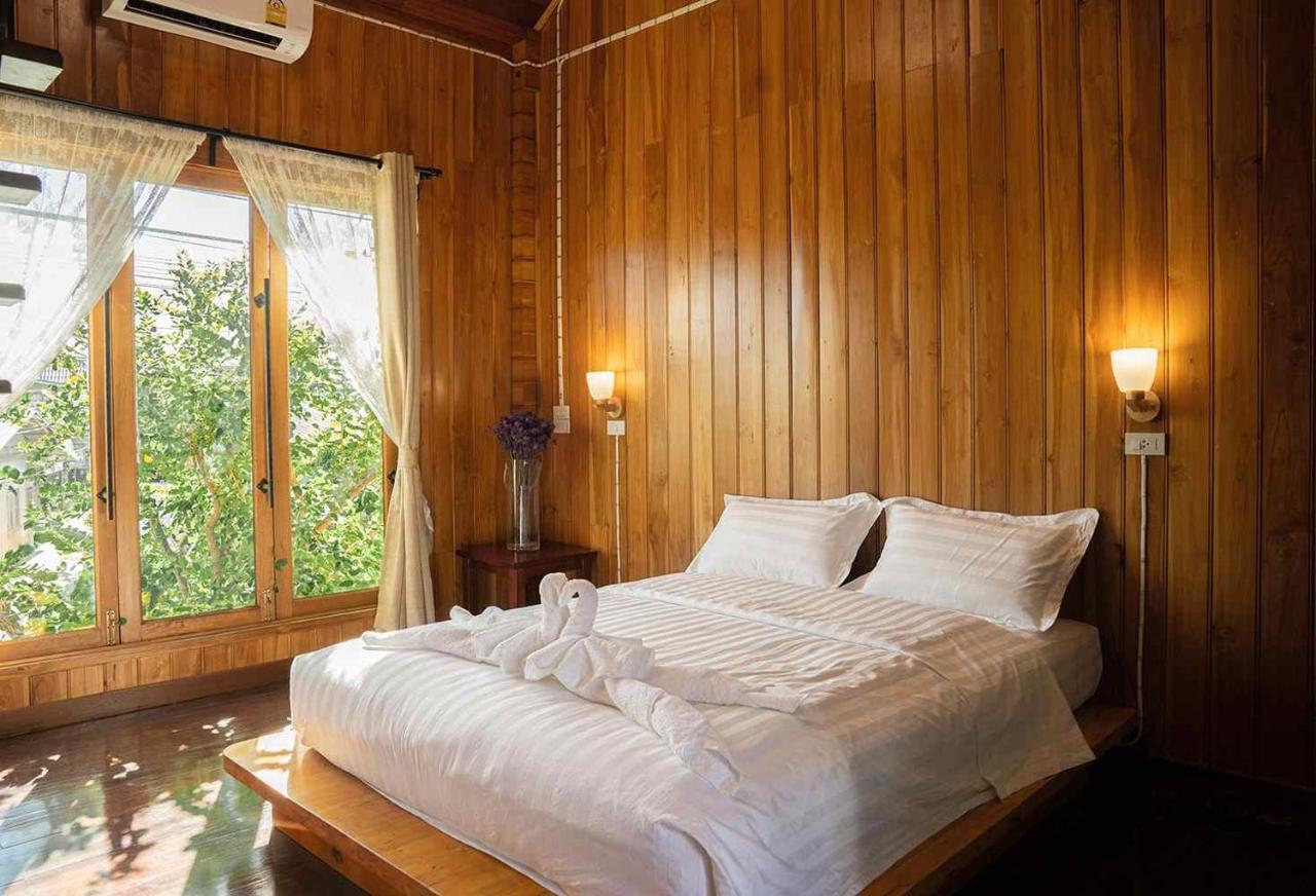 Srisanor Boutique Hotel Прачуап Кири Кан Екстериор снимка